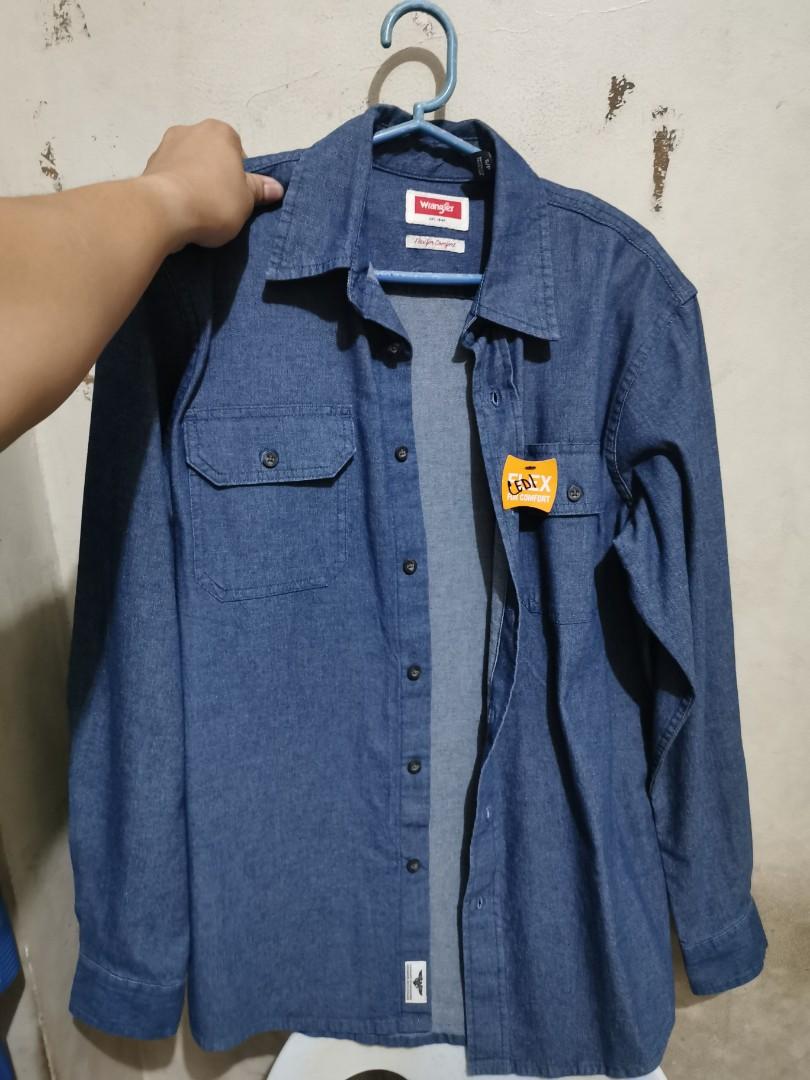 Original wrangler denim long sleeves (Category: Sleep and Loungewear) located in Manila. Submitted by bontedy (Listing ID 258198572, Image 1). Description: Original wrangler denim long sleeves. Bought in the US. Never been used. Size S but fits M-L Filipino..