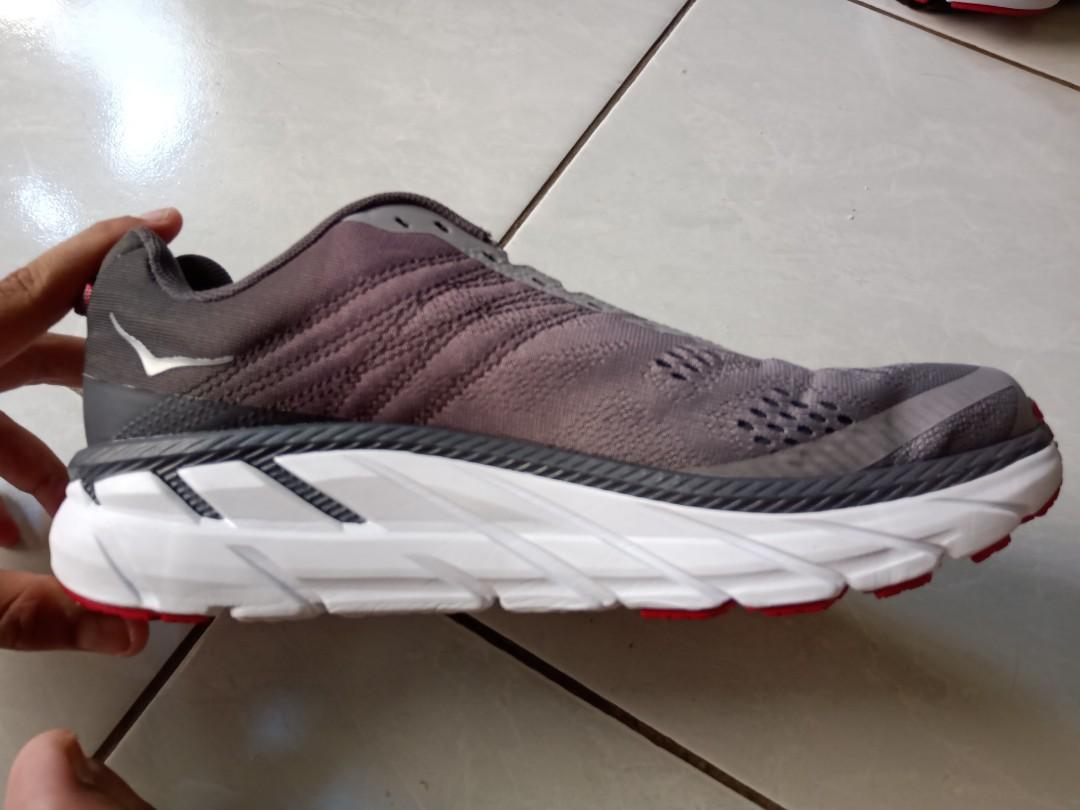 Sepatu Hoka One One Clifton 6 Fesyen Pria Sepatu Sneakers Di Carousell