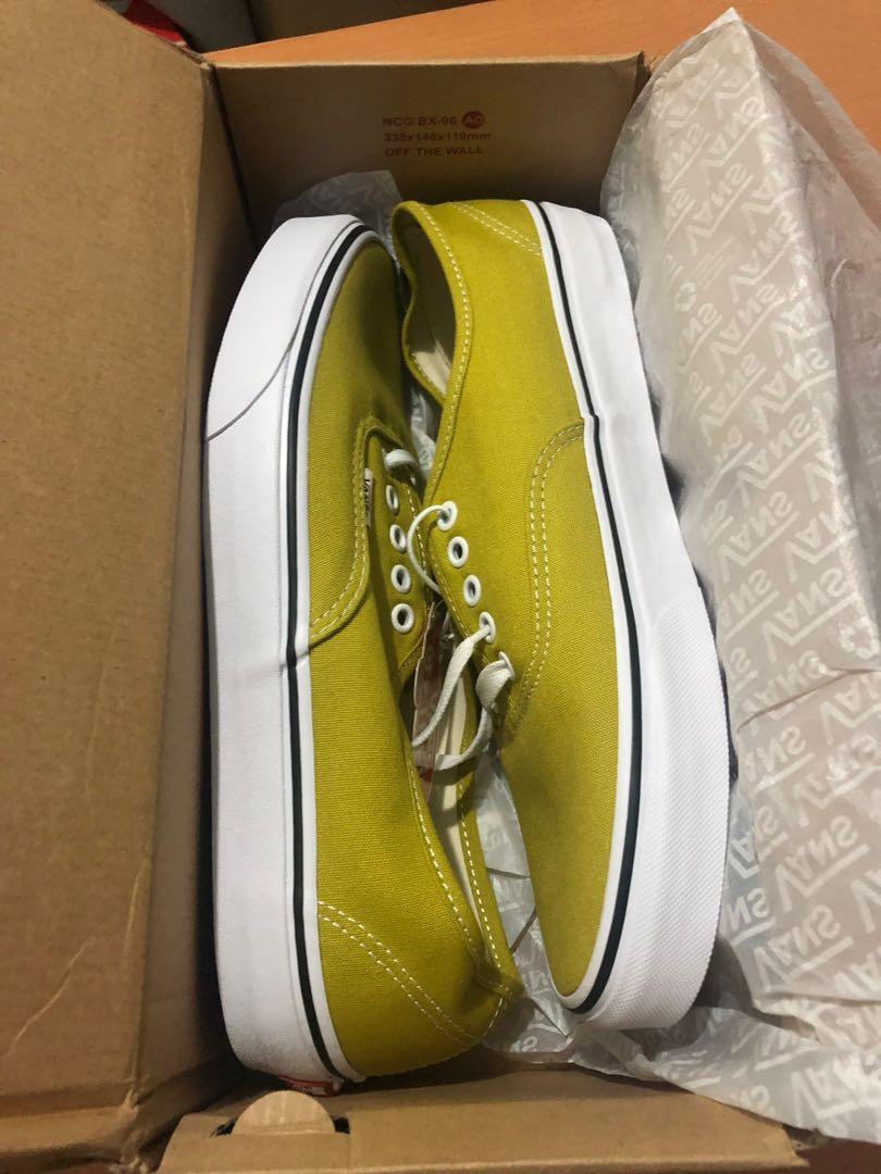 Vans Authentic (Category: Sneakers) located in Manila. Submitted by soyfresh (Listing ID 258210269, Image 2). Description: Brand New Excellent condition Vans Authentic Cress Green cdg supreme wtaps stussy visvim balenciaga fendi issey y3 acronym sacai undercover kaws number (n)ine fragment off-white comme des garcons braindead nike yeezy LV vetements Palace.
