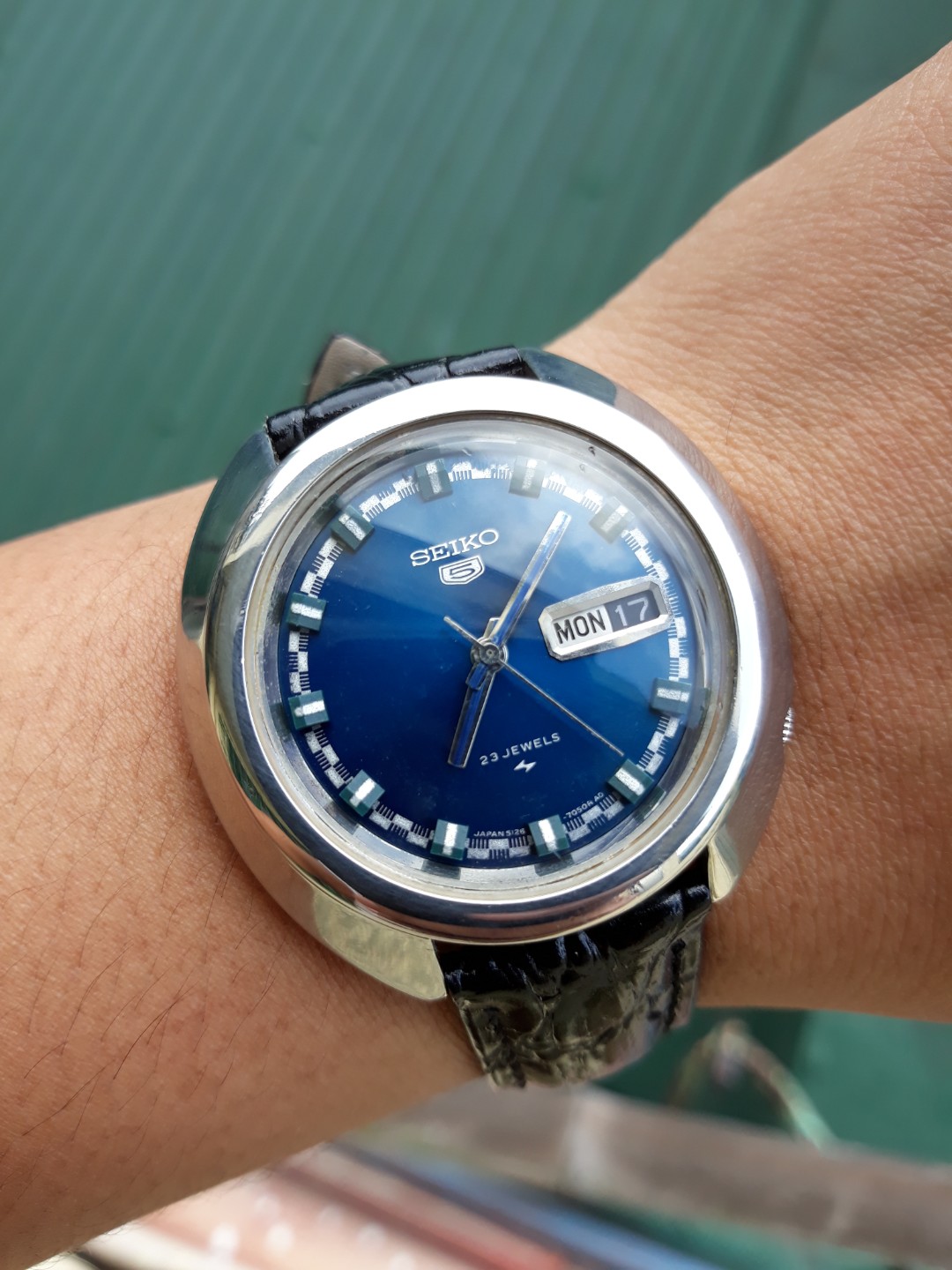 Vintage Seiko 5126-7030 Blue dial Cushion Case, Men's Fashion, Watches ...