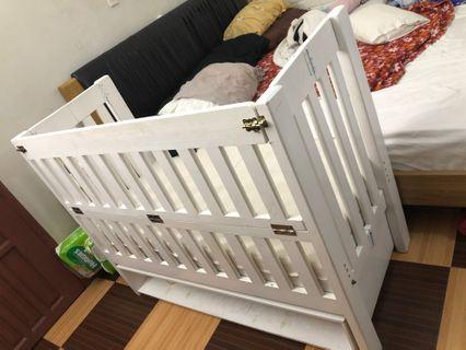 Co sleeper Crib