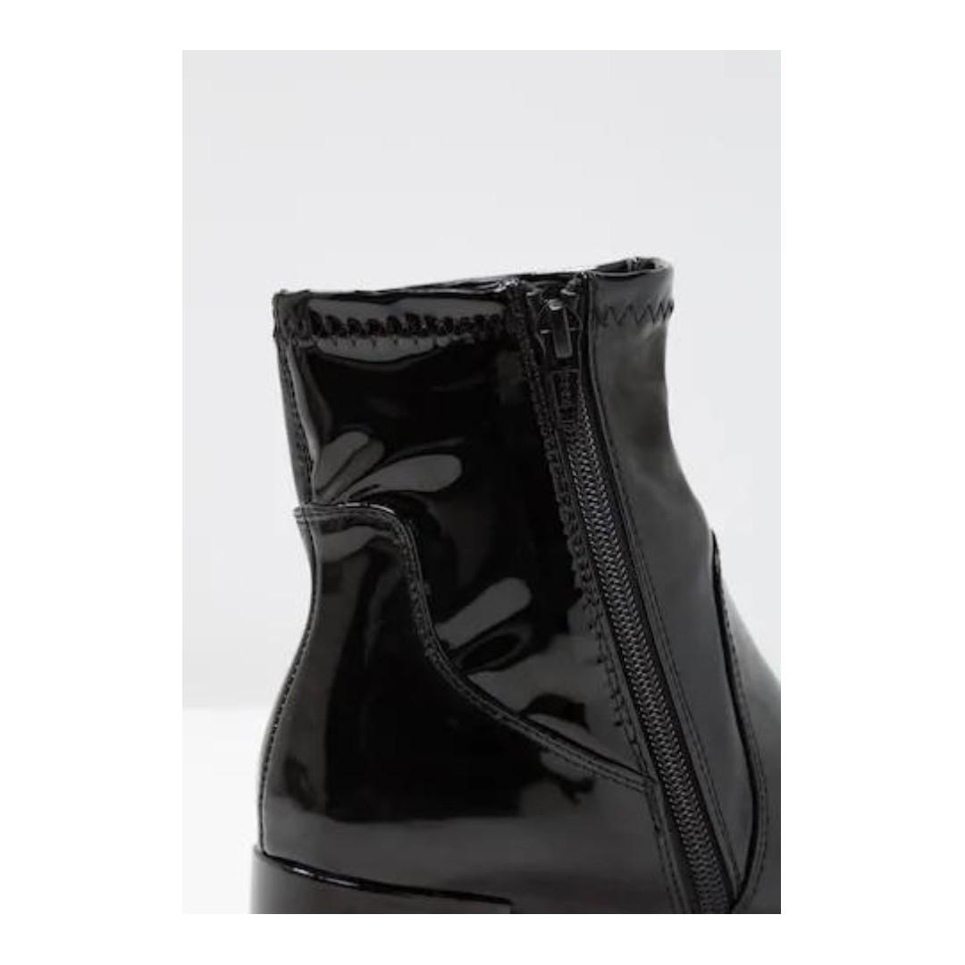 Lothelimma boots sale