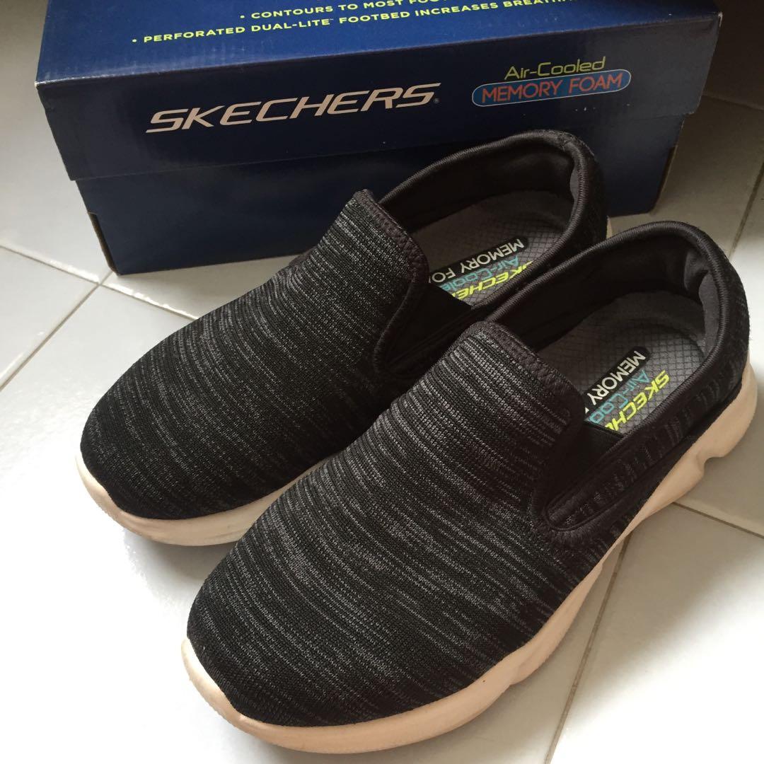 new black skechers