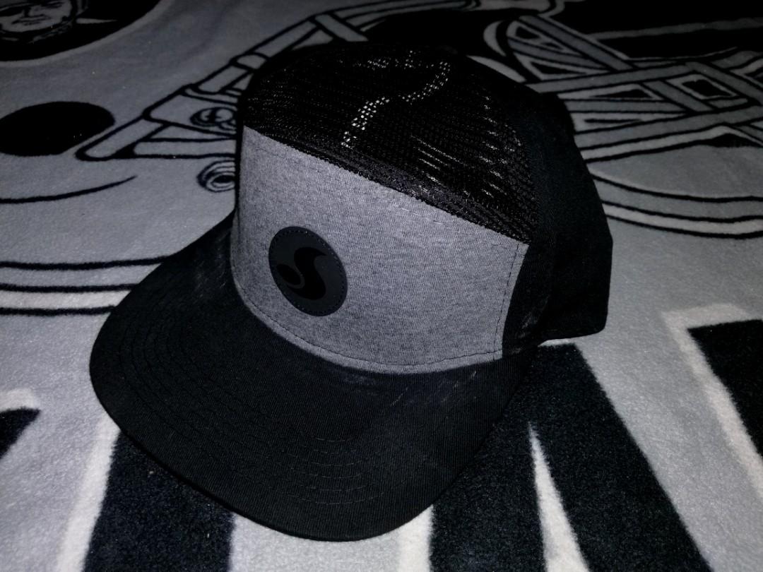 Dvs hat hot sale