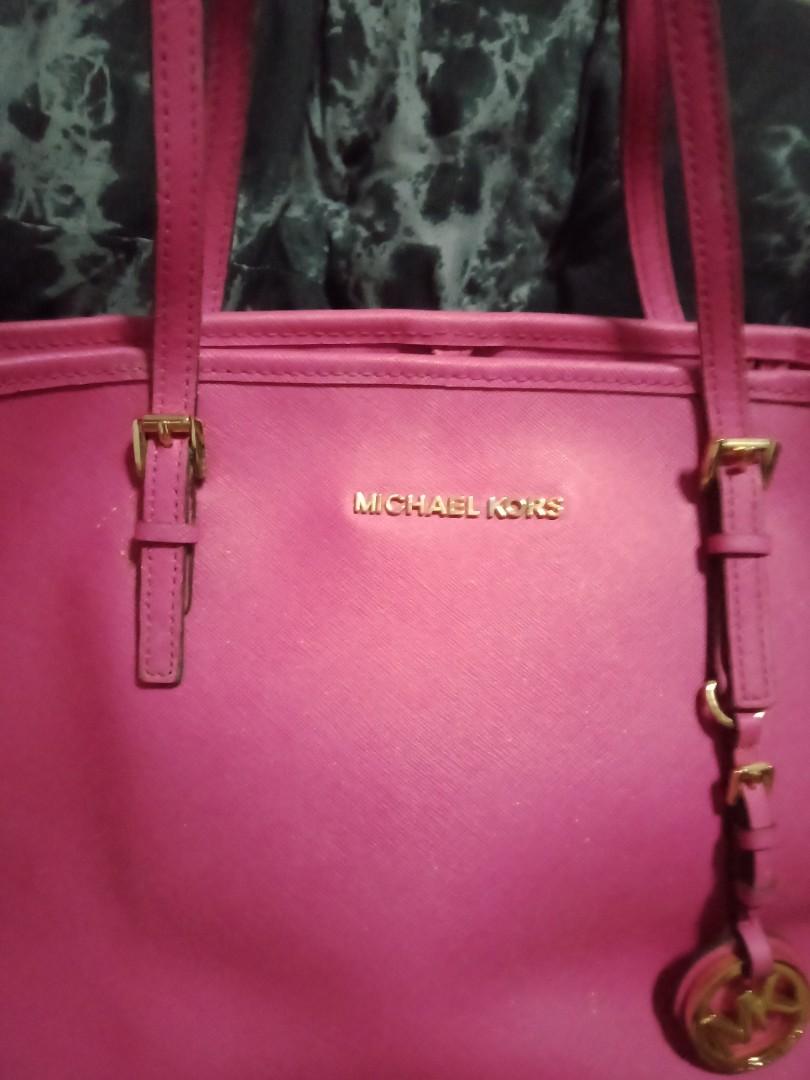 michael kors tote size