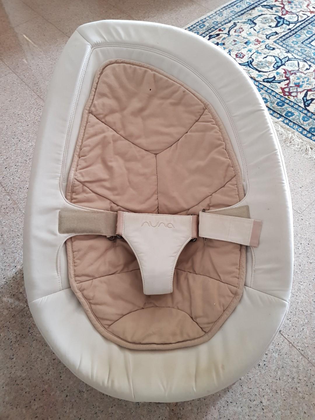 Nuna Leaf beige and tan