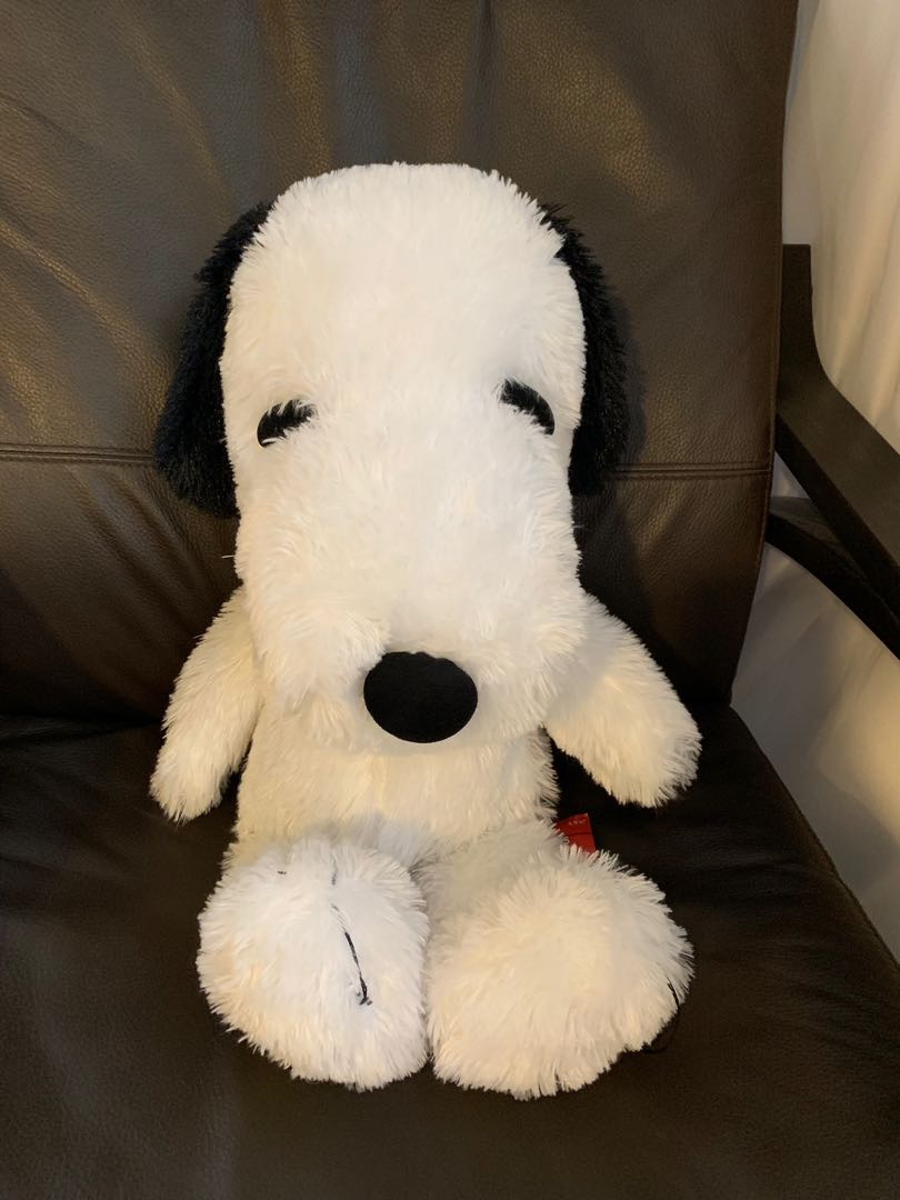 big snoopy plush toy