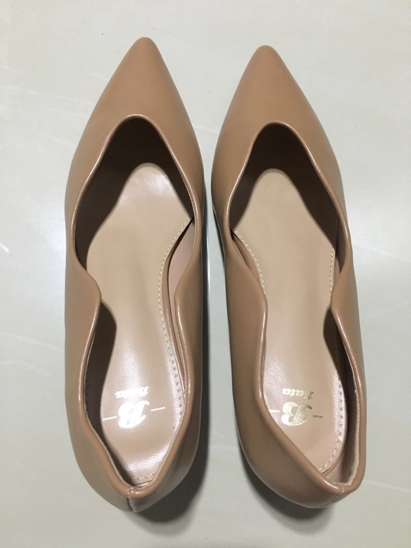 Pump Shoes, Women's Fashion, Footwear, Heels on Carousell