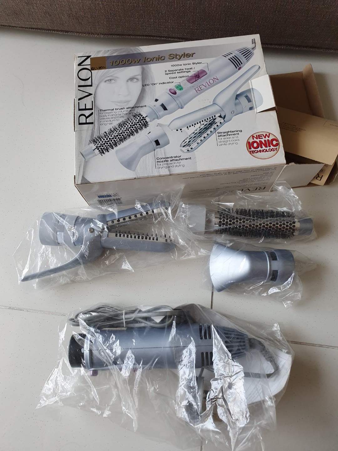 Revlon ionic hair styler ( comes with thermal brush attachment, concentrator nozzle detachment