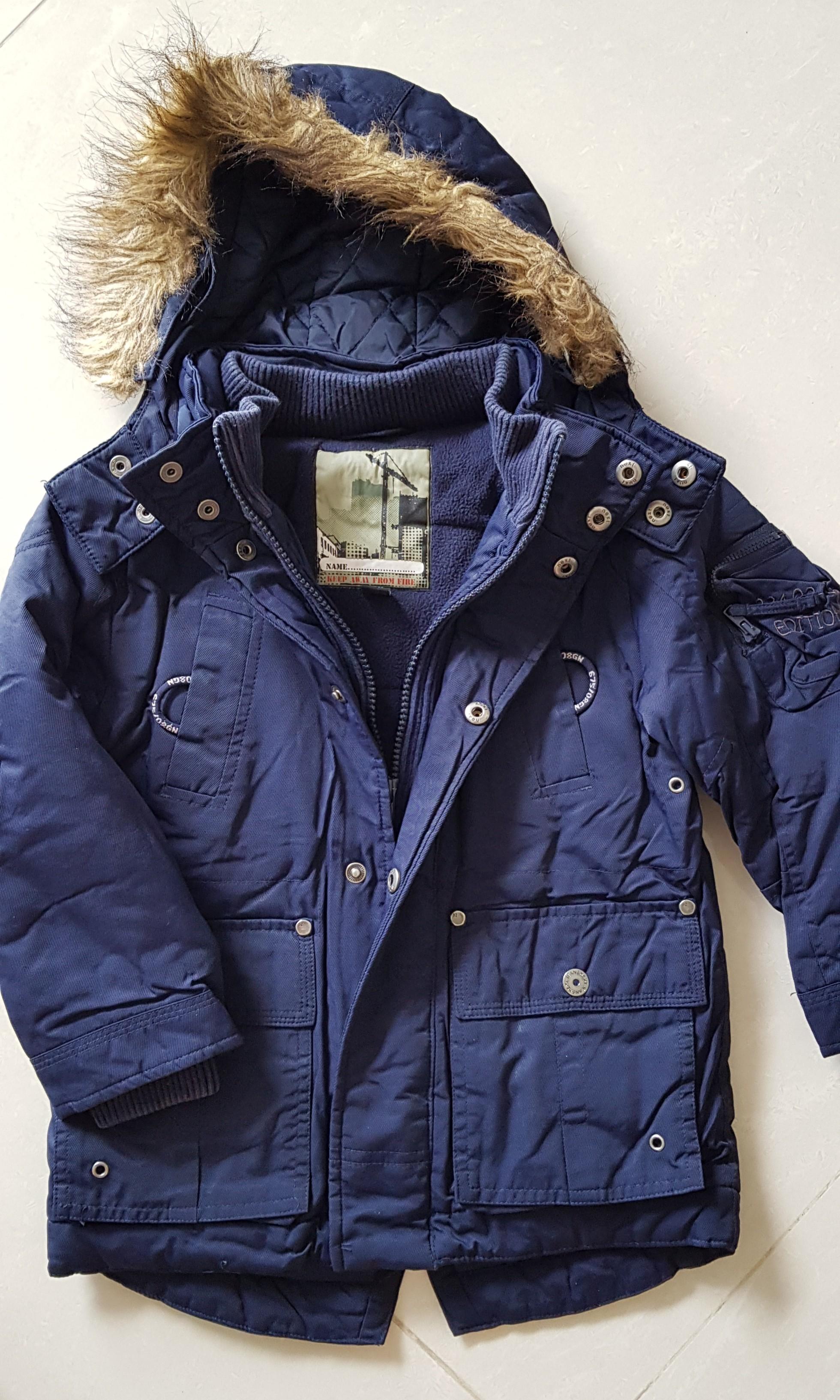 Winter Jacket (Category: Babies & Kids Fashion) located in Singapore. Submitted by lemoncbp (Listing ID 258288552, Image 2). Description: Navy winter jacket with hood (detachable), good for 4 - 5 yr olds, 104cm in height. In good condition..