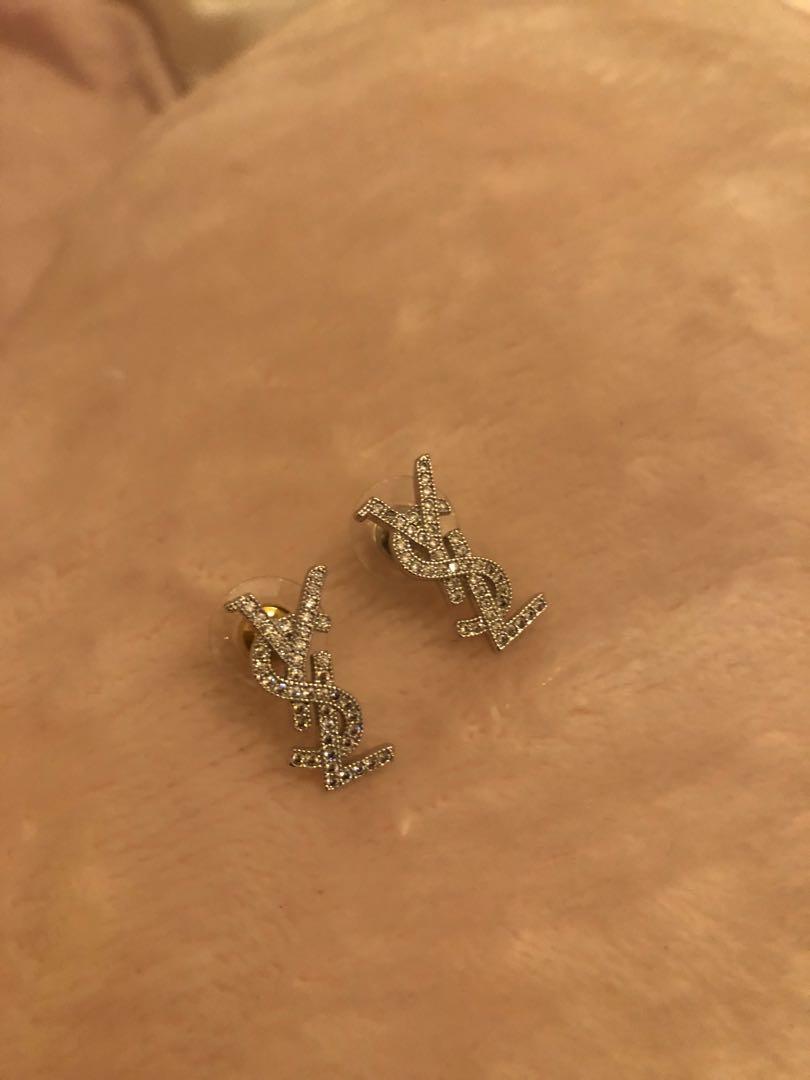 Ysl earring （分類：耳環）位於 Hong Kong。 由 97_oli 提交（商品編號 258404635，圖片 1）。簡介： 。