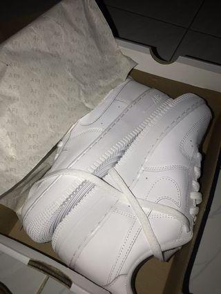 Nike Air Force 1  authentic
