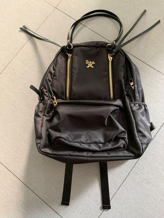 Salad look alike Salala Backpack Black 2 ways