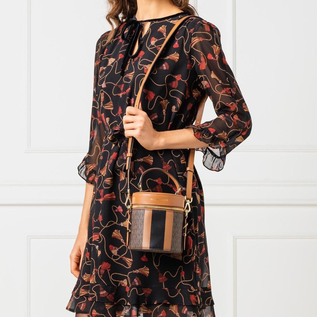 MK Michael kors bedford mini travel case LV