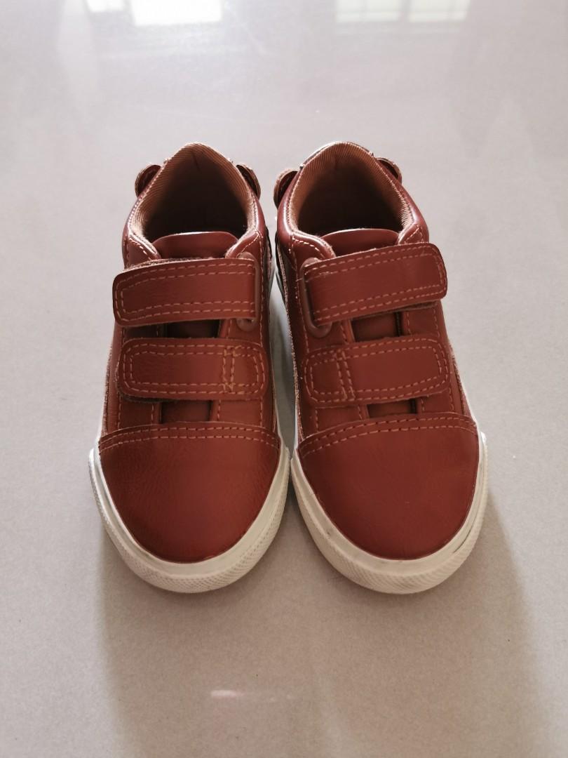 tan leather baby shoes