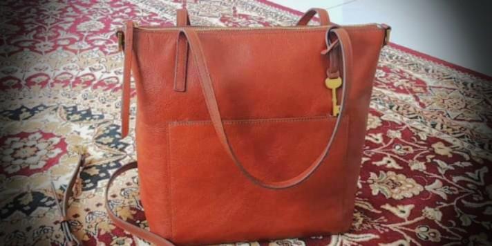 Fossil evelyn tote Women s Fashion Bags Wallets Purses Pouches on Carousell