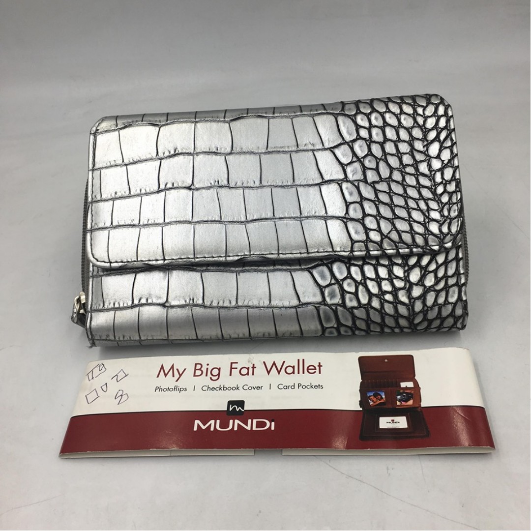 Big fat deals wallet organizer
