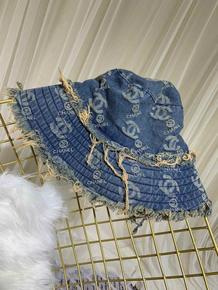 Chanel jean bucket hat deals