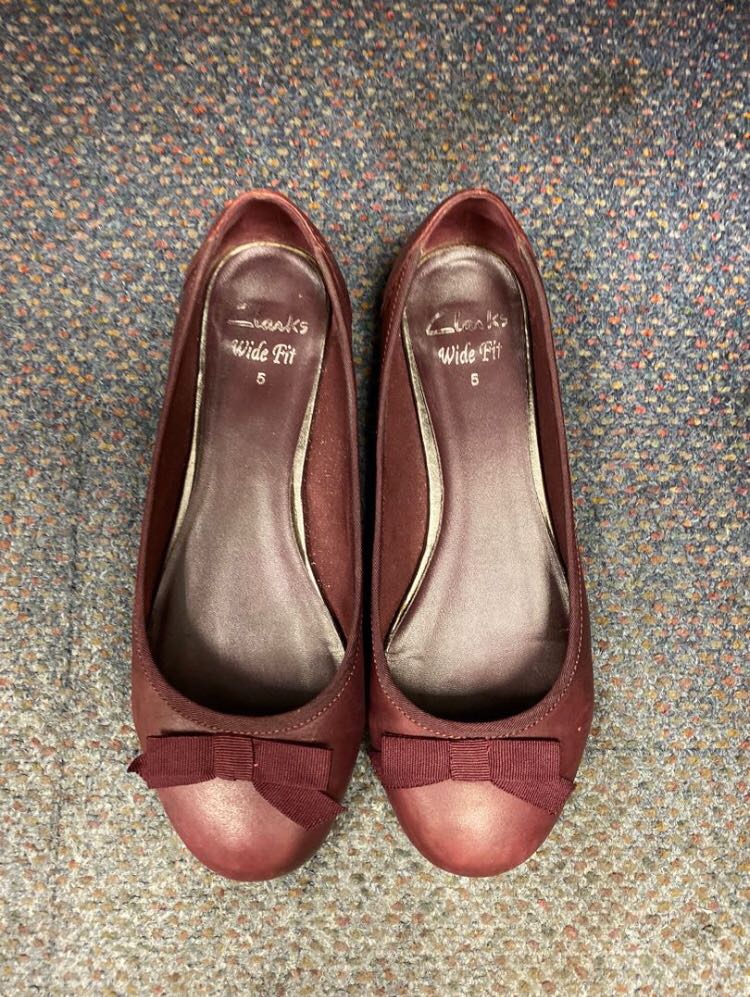 Clarks wide fit flat shoes new arrivals