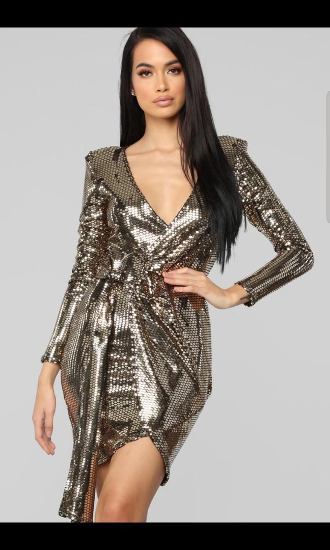 Fashion nova gold sequin dress hotsell