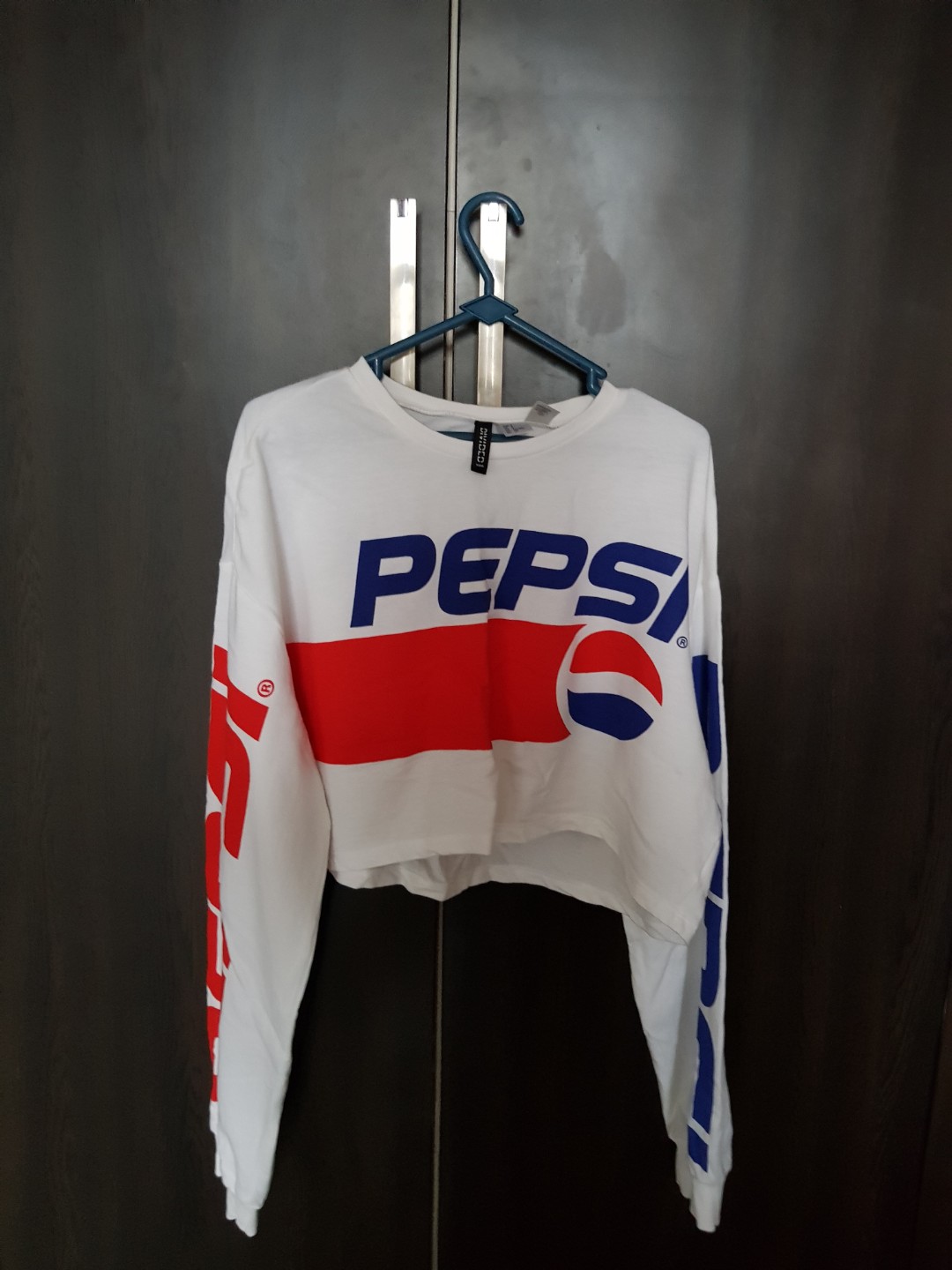 H m pepsi sweater Fesyen Wanita Pakaian Wanita Atasan di Carousell