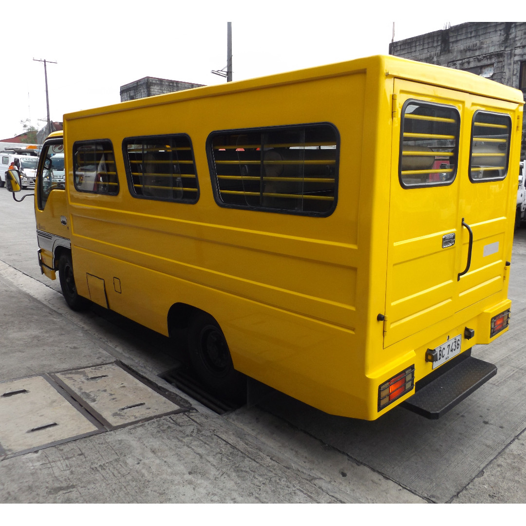 Isuzu Sobida 4 wheel truck NKR school service