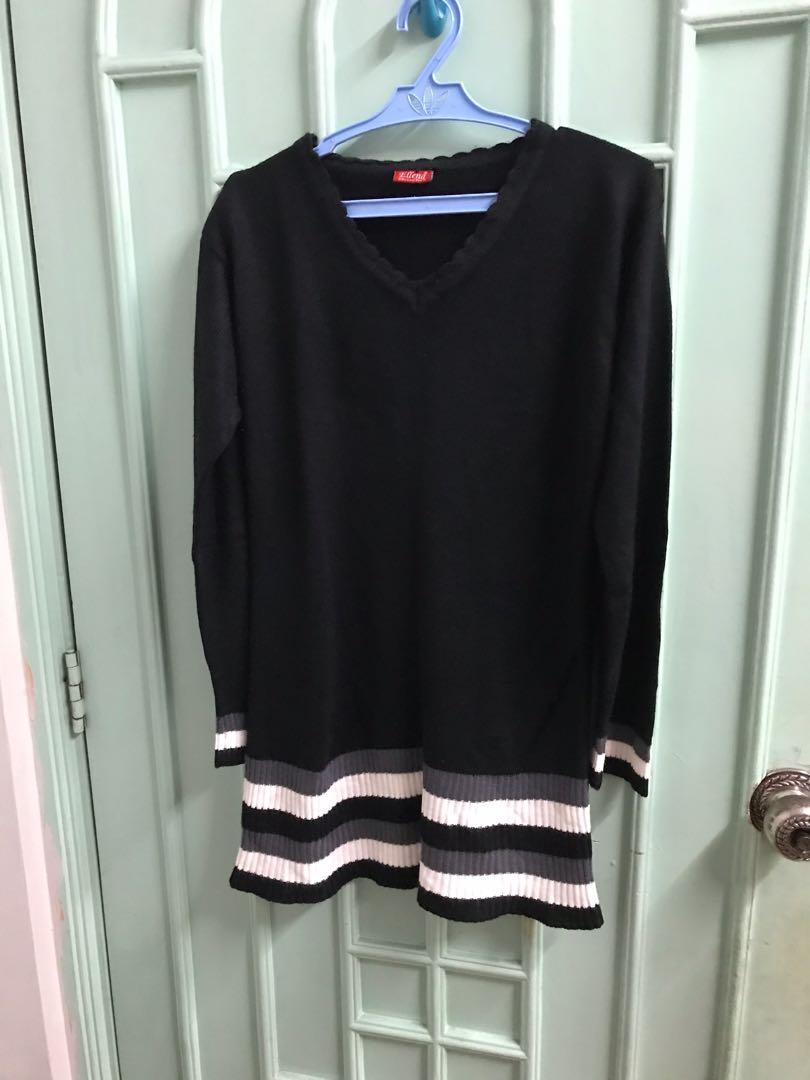 Knitted Jacket (Category: Others Tops) located in Quezon City. Submitted by mumsy1925 (Listing ID 258605701, Image 1). Description: Used No flaws Can fit body size Medium-Large RFS: decluttering.