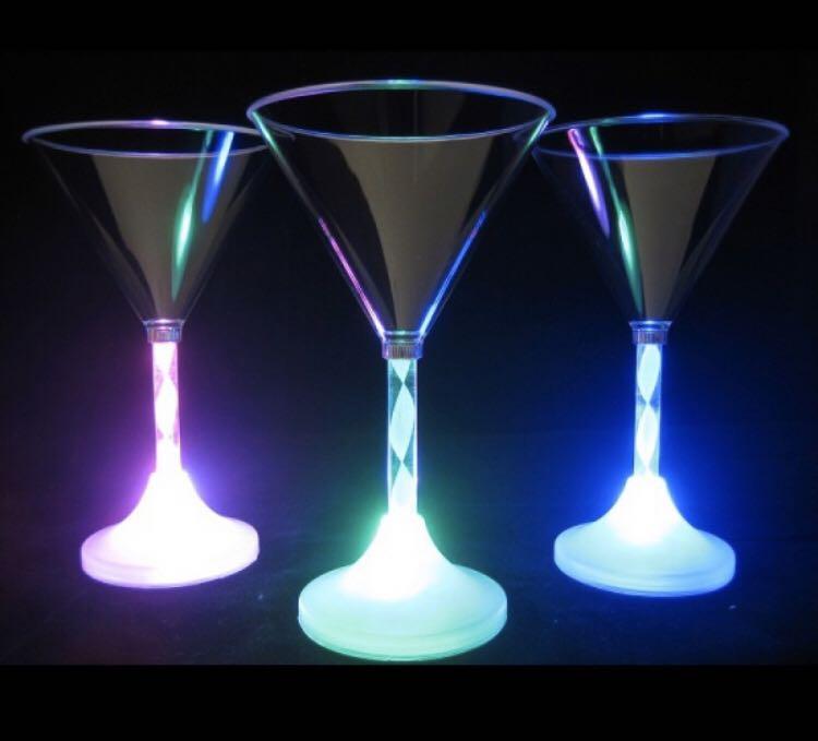 flashing martini glasses