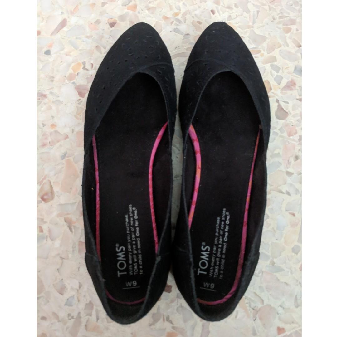 Toms jutti deals flats black