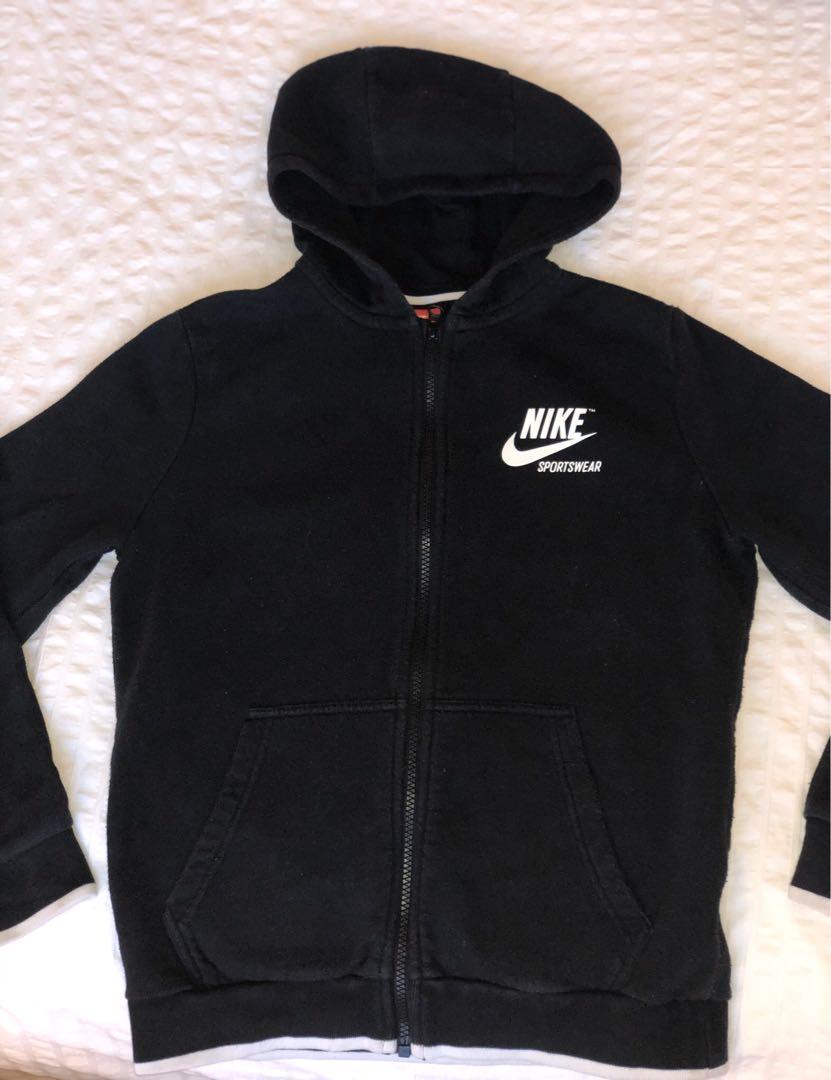black nike zip up hoodie