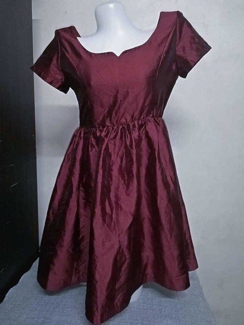 Party dress (Category: Dresses) located in Manila. Submitted by declutterandmoveout (Listing ID 258598138, Image 1). Description: Recommended for small frames. Really nice in person.