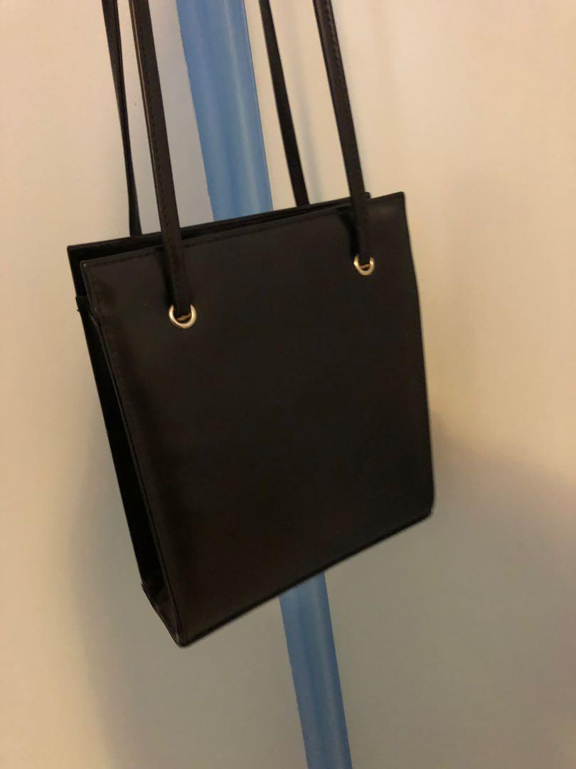 small black tote bag