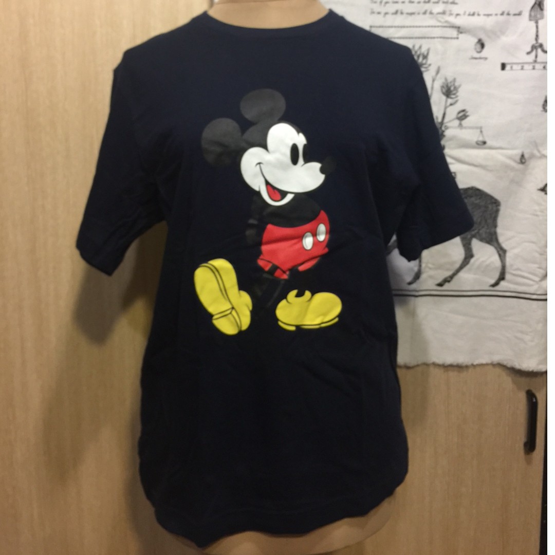 Uniqlo Mickey Stands UT (Short Sleeve Graphic T-Shirt), Women's Fashion ...