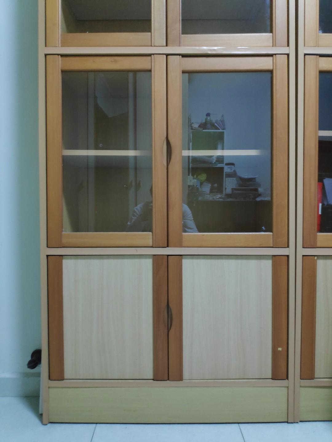 Wallpaper Wooden Cabinet Display With Top 2 Glass Doors Middle 2 Glass For Free