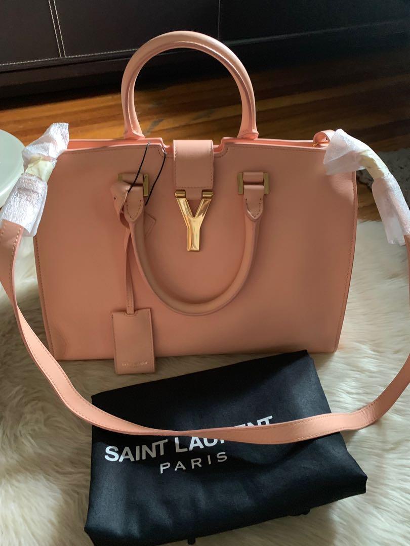 YSL small cabas bag (Category: Luxury Bags & Wallets) located in Makati City. Submitted by myterry1941 (Listing ID 258612630, Image 2). Description: Like new with box and dust bag YSL cabas bag Size small Stored and kept never used .
