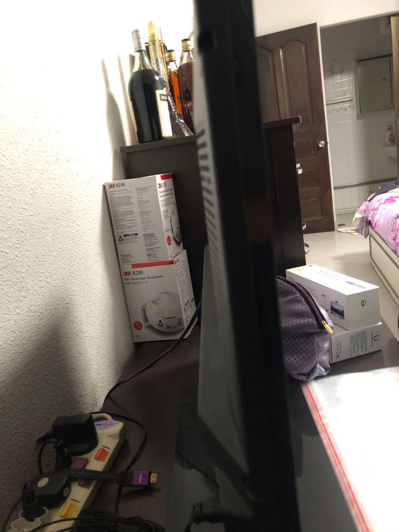 32inch HDMI Sharp AQUOS LCD TV, TV & Home Appliances, TV