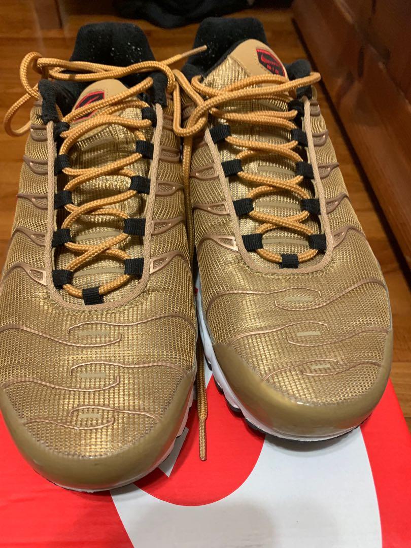 air max plus qs metallic gold