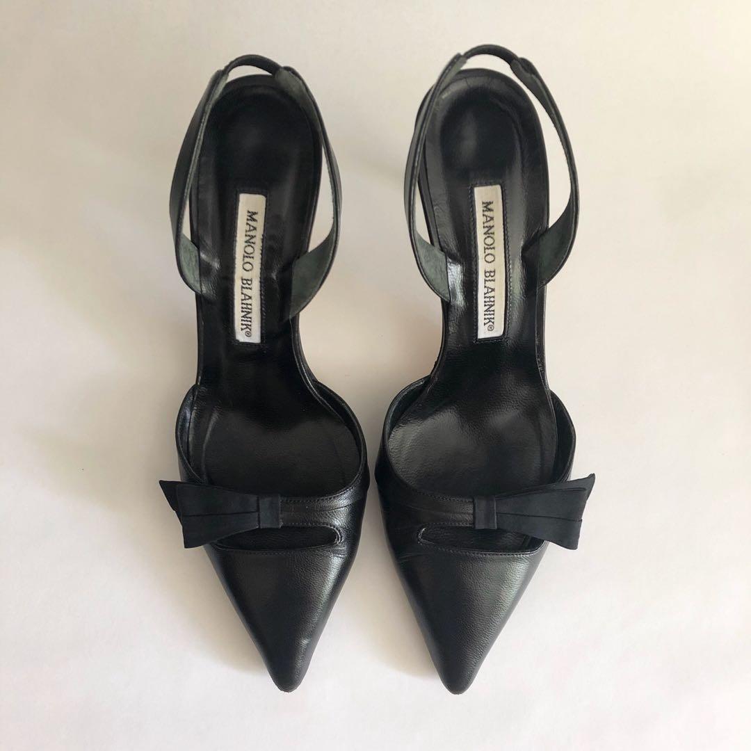 close black leather shoes with pumps