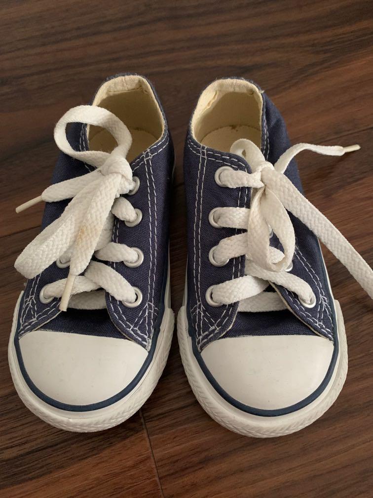 baby converse shoe