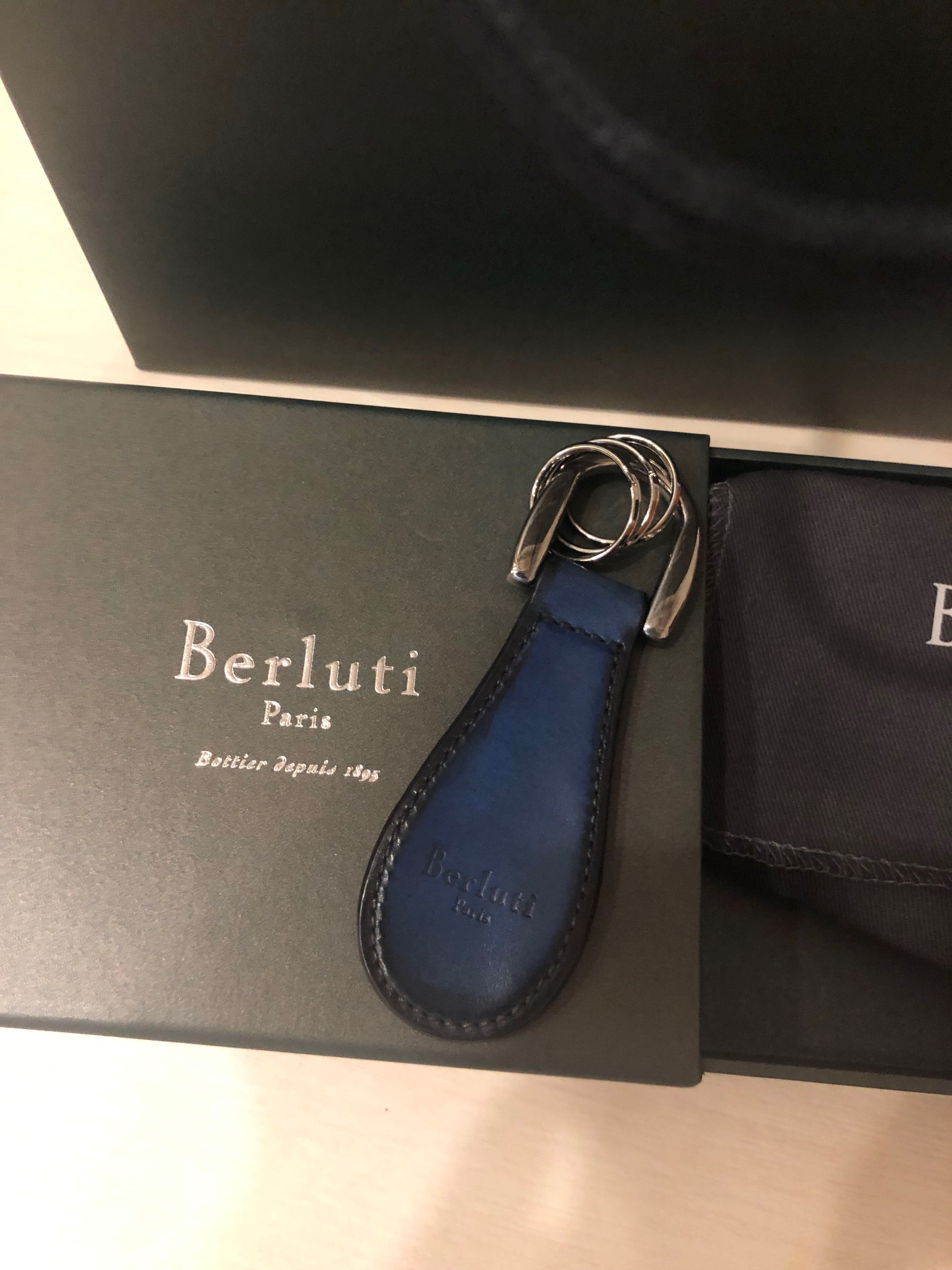 BERLUTI ShoeHorn OSSO Patina KeyHolder 【公式通販】