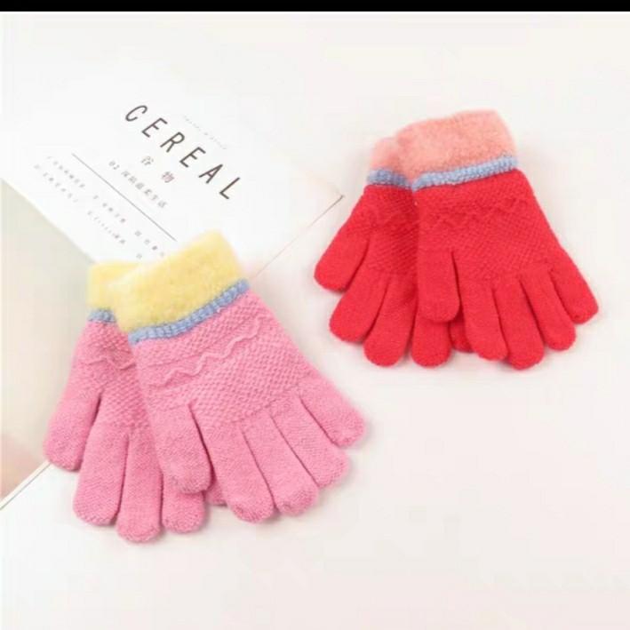 BN Winter Gloves *pink and red only* (Category: Travel Essentials & Accessories) located in Singapore. Submitted by leng8021 (Listing ID 258763944, Image 2). Description: Total no of winter gloves sold in 2017:- 117 pairs; in 2018:- 108 pairs; in 2019:- 94 pairs Brand new $4 for one pair $7 for 2 pairs Size: suitable for 3 to 7 yrs old Design as per pic NOT touch screen Suitable for winter holiday Material - knitted cotton I sell winter pants, gl