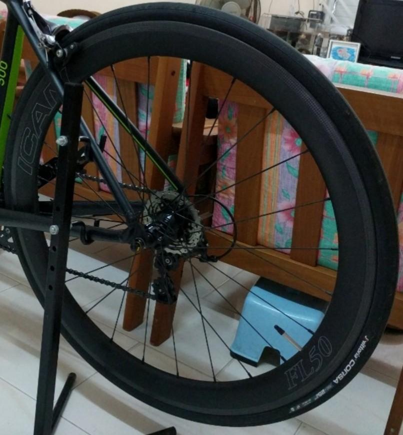 ICAN 50MM FULL CARBON CLINCHER WHEELSET. Sports Equipment