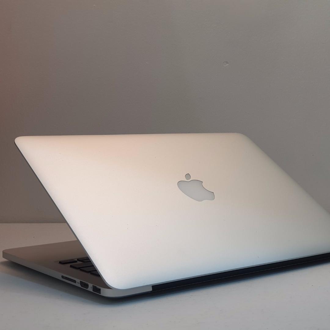 Macbook