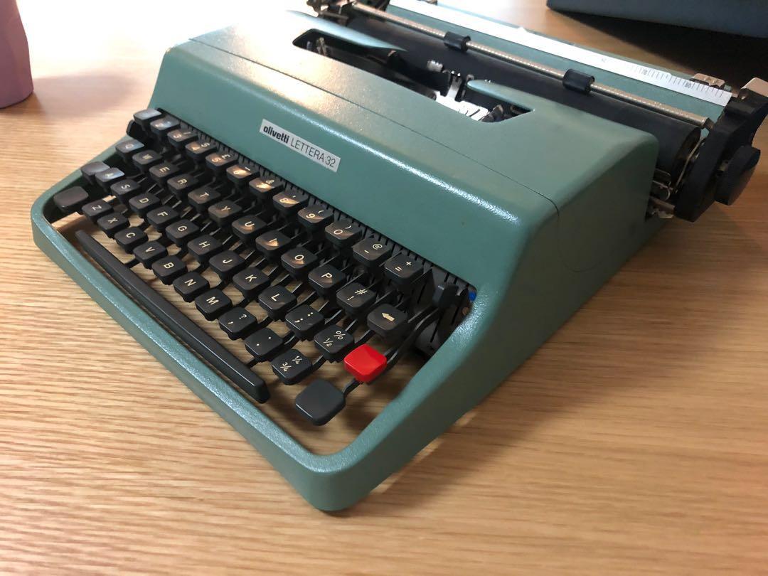 Olivetti Lettera 32, Hobbies & Toys, Memorabilia ...