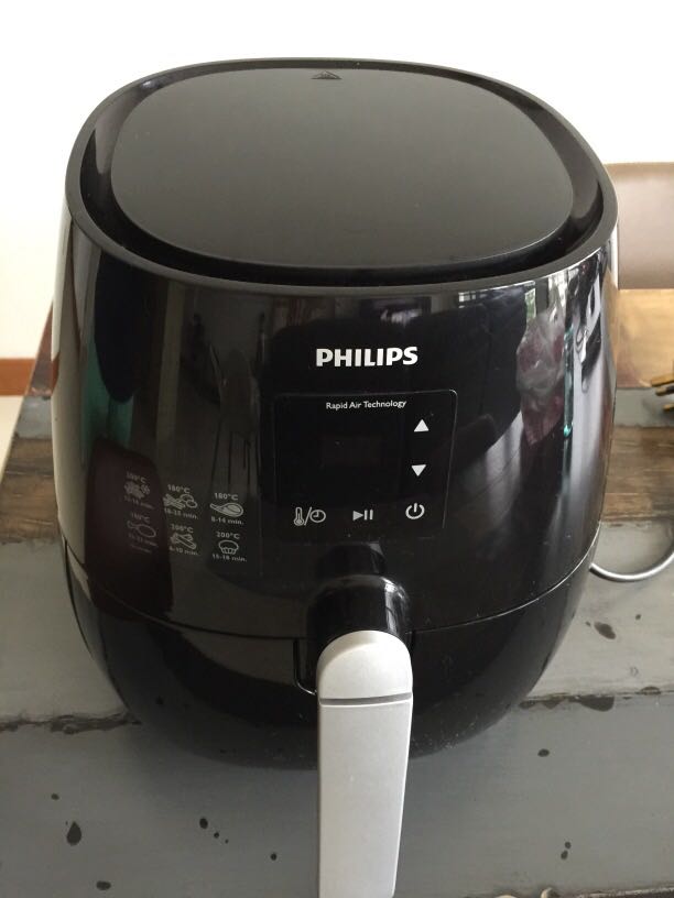 Philips Digital Air Fryer HD9230, TV & Home Appliances, Kitchen Appliances, Cookers on Carousell