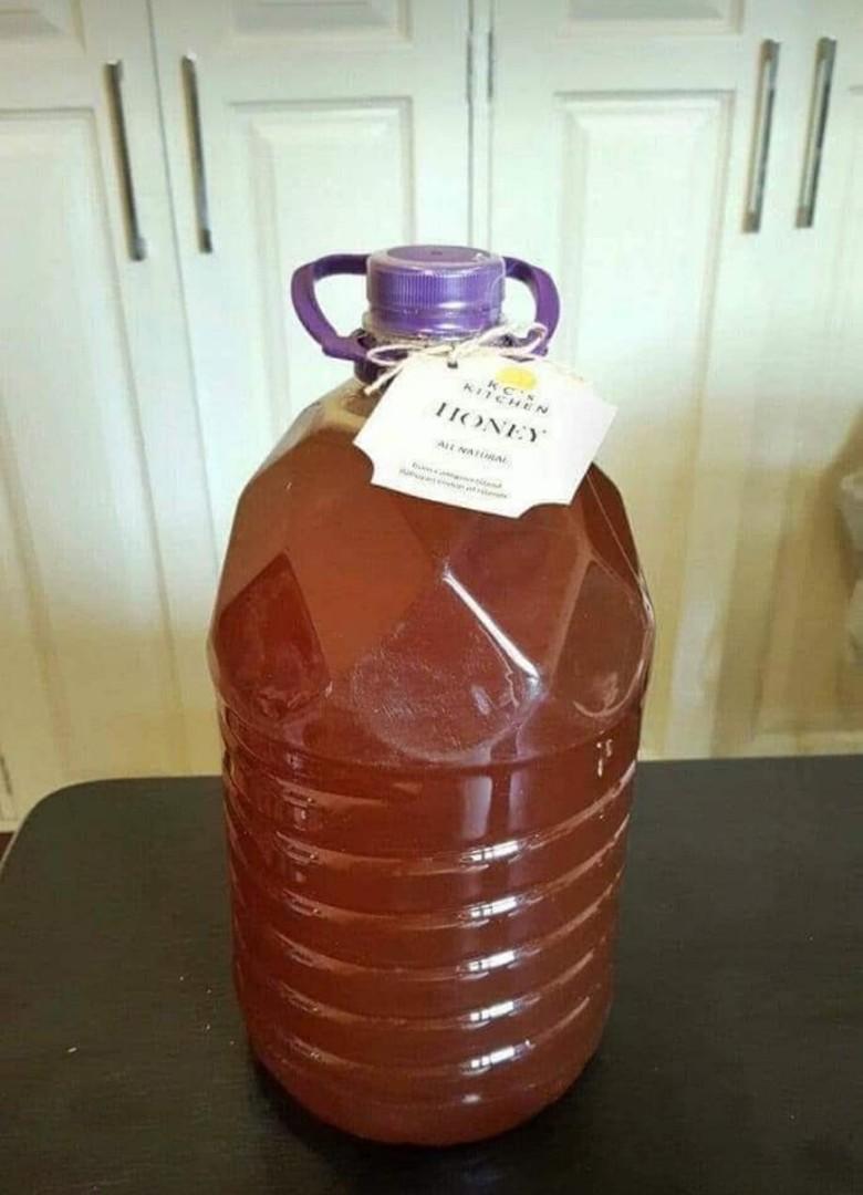Raw Wild Unfiltered Honey (Category: Packaged & Instant Food) located in Quezon City. Submitted by dailyshoppeonline (Listing ID 258823508, Image 1). Description: Pure Raw Wild Honey from Camiguin Island, Babuyan 100% guaranteed pure and raw! Not heated No additives Pure Honey! 4liters - P1,900 only! Big discounts for wholesale 3pcs and above! #carouphone.