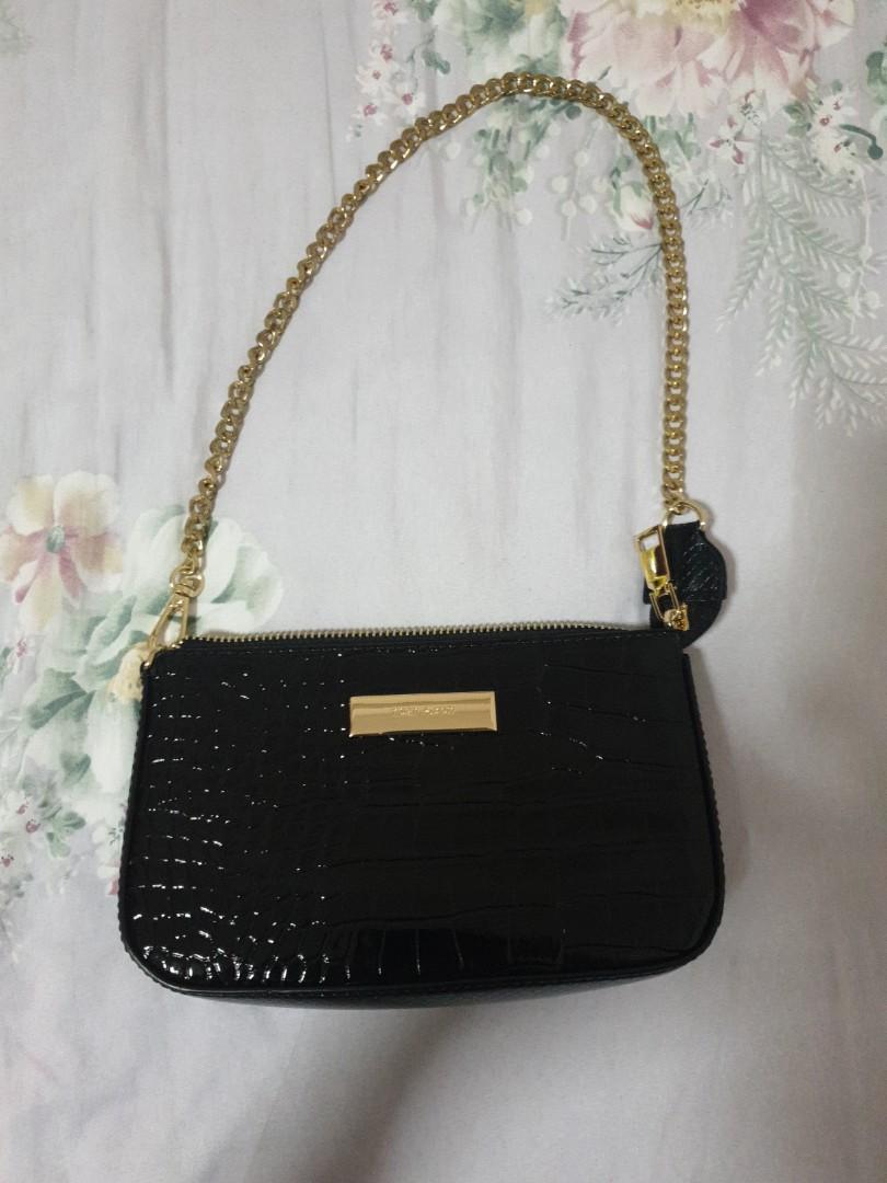 pochette river island