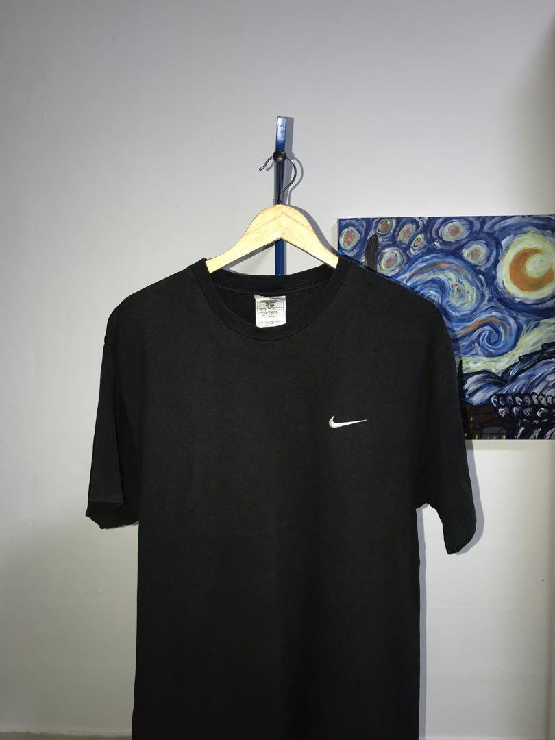 Vintage Nike essential tee, Men's Fashion, Clothes, Tops on Carousell