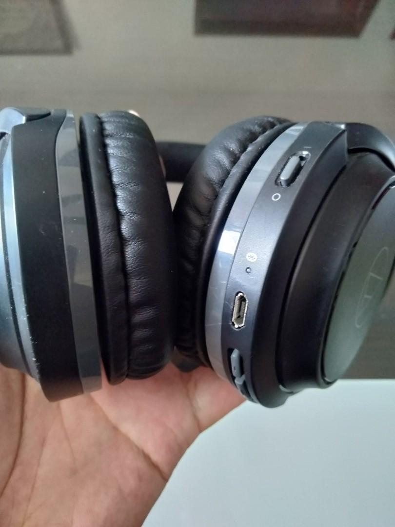 Audio Technica Ath S0bt Wireless On Ear Headphones Electronics Audio On Carousell