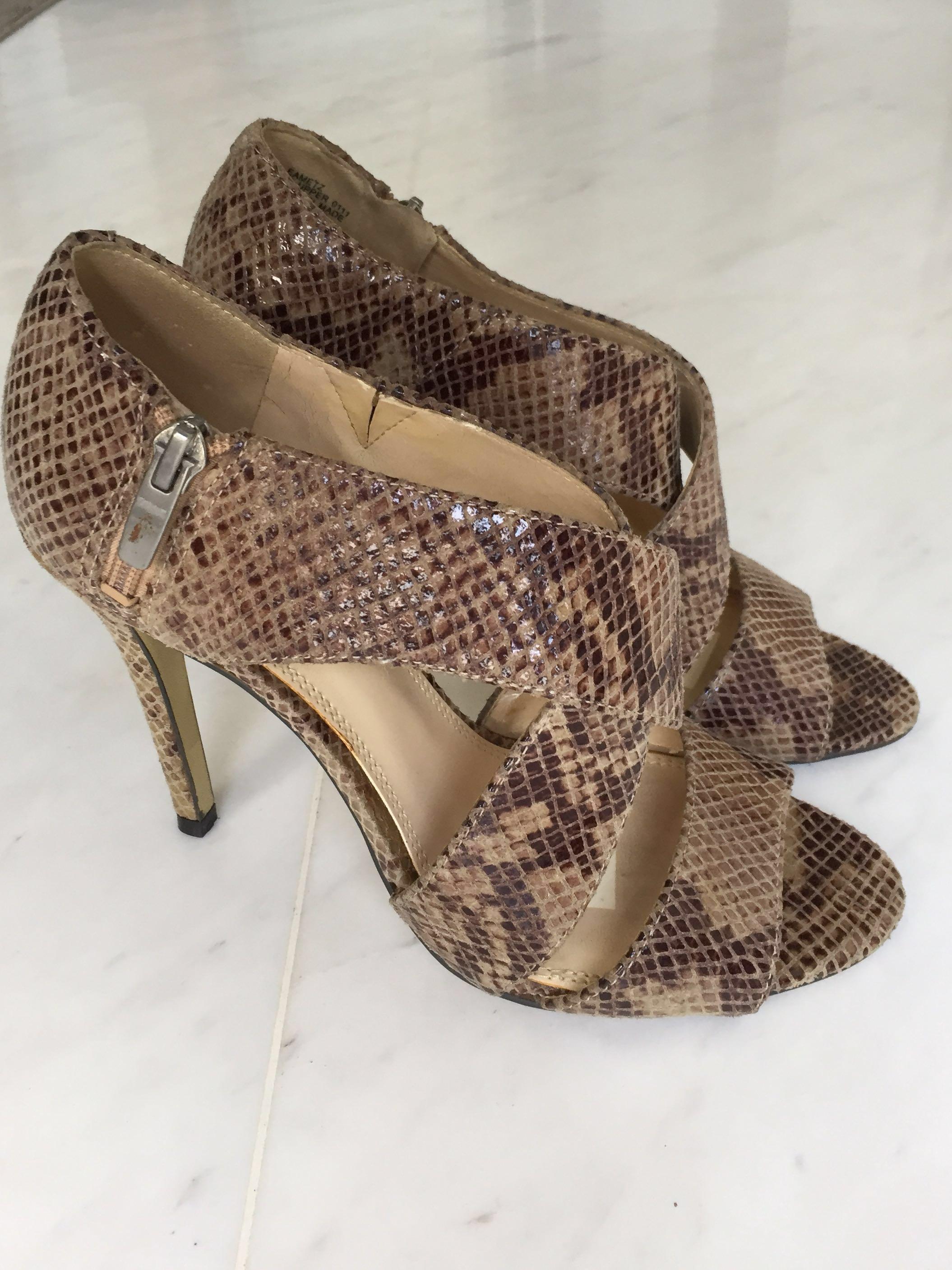 enzo angiolini snakeskin pumps